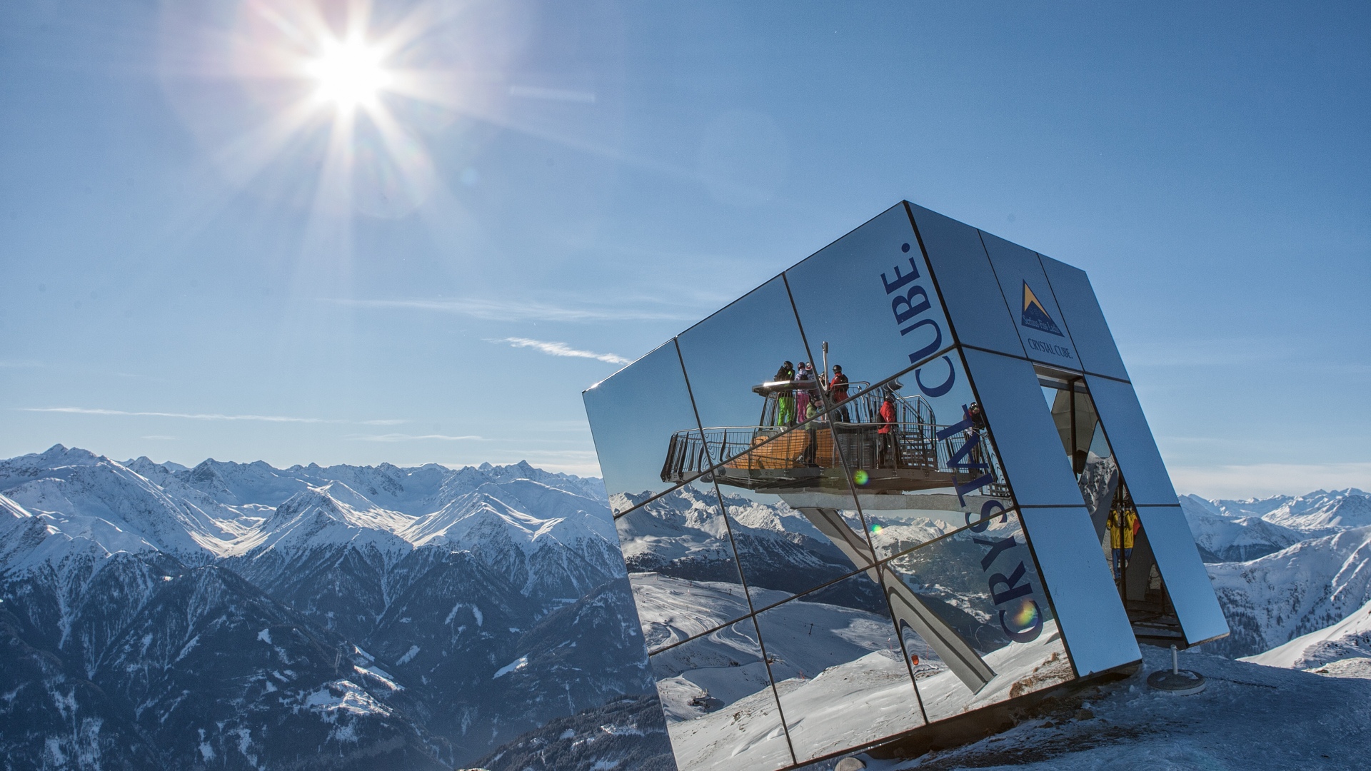 Crystal Cube in winter | Culinary pleasures above the clouds