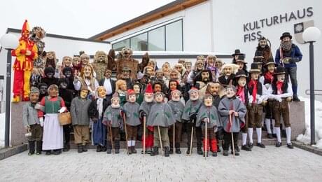 Insgesamt waren beim Fisser Kinderblochziehen 2020 in Tirol 65 Kinder beteiligt  | © Andreas Kirschner