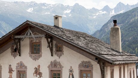 Fresken auf Rechelerhaus in Ladis denkmalgeschütztes Gebäude in Serfaus-Fiss-Ladis in Tirol | © Serfaus-Fiss-Ladis Marketing GmbH | Andreas Kirschner