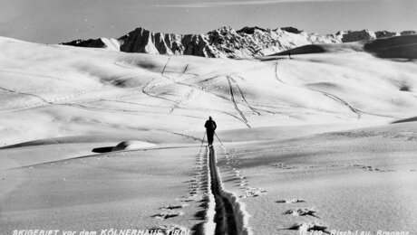 Alte Postkarte von Serfaus Skitourengeher Zeitreise durch die Region Serfaus-Fiss-Ladis in Tirol | © Wolfgang Gritzner