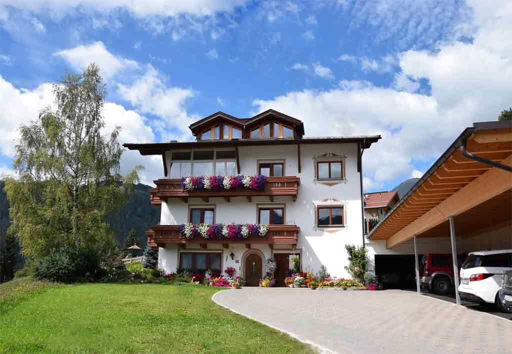 Haus am Föhrenwald Ferienwohnung / Appartement in Serfaus