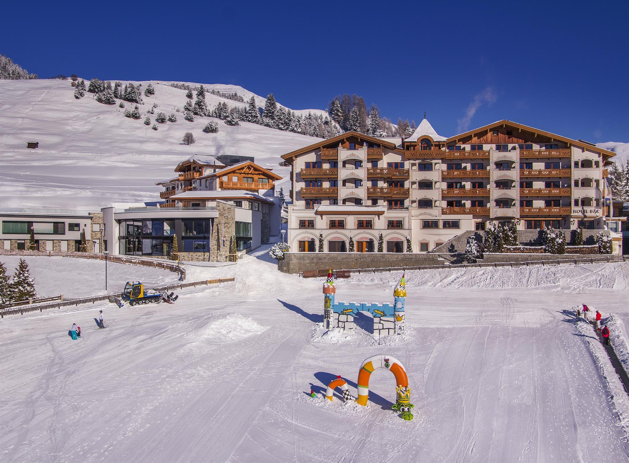 Hotel Bär – Leading Family Hotel & Resort***** | hotel in Serfaus